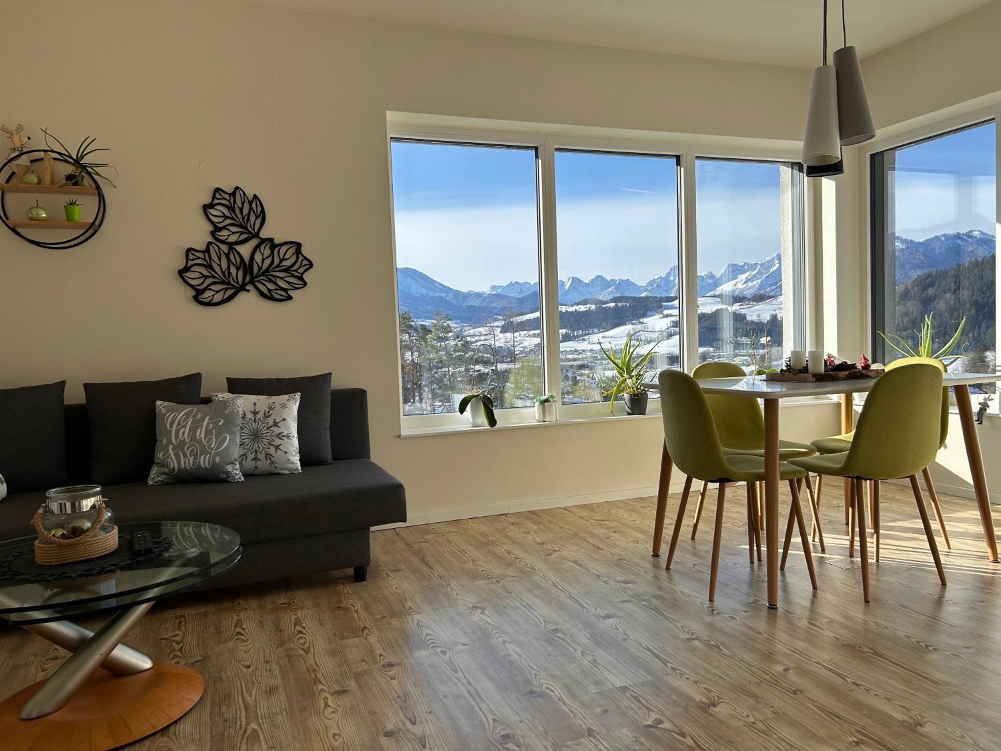 Apartment Schoene In *